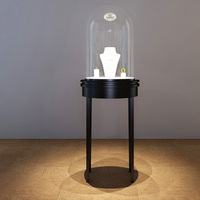 Vitrine à bijoux sur piédestal moderne avec éclairage LED, vitrine minimaliste en verre haute, mobilier de boutique de détail