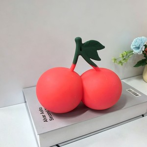 Nouveau produit transfrontalier : Jouet anti-stress souple en silicone en forme de cerise à presser - Product Image 2