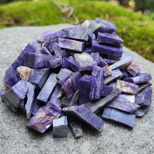 คริสตัลโฮล่า หินชารอยต์ดิบคุณภาพสูง น้ำหนัก 1 กก. ขายส่ง สำหรับตกแต่งบ้านและเป็นของขวัญวันวาเลนไทน์ - Product Image 2