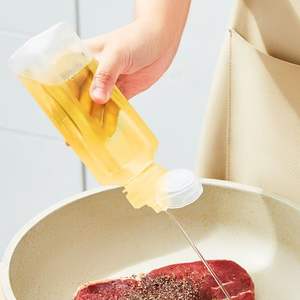 Botella de Aceite <span class=keywords><strong>Manual</strong></span> de Plástico para Cocina, Diseño de Punta, Botella Exprimible con Escala y Tapa para Cocinar - Product Image 1