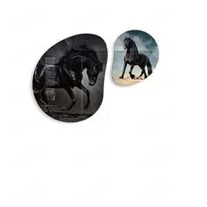 Het Rennende Paardendier Gesneden Foto 'S Voor Huisdecoratie In De Woonkamer Print Unieke Vorm Hars Schilderijen Kunst