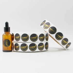 Servizio di Stampa Personalizzata Etichette in <span class=keywords><strong>Vinile</strong></span> PP <span class=keywords><strong>Bianco</strong></span> con Stampa in Lamina d'Oro e Logo in Rilievo per Bottiglie di Profumo e Confezioni Cosmetiche - Product Image 2