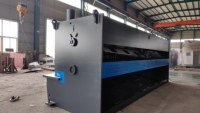 Machine de découpe à guillotine semi-automatique Rbqlty, largeur de coupe 8000 mm, épaisseur 8 mm, pour tôles d'acier, puissance 22 kW