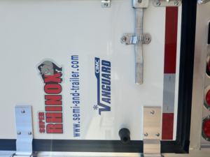 Fabbrica diretta 3 assi chiuso trasporto merci 13m furgone secco Box semirimorchi commerciali per la vendita buon prezzo e qualità - Product Image 2