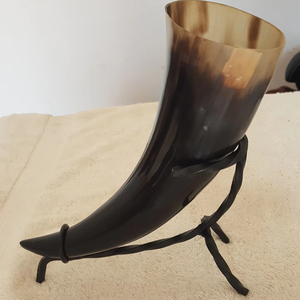 Novedades, Cuerno de Búfalo Natural Tallado, Animal Ecológico, Jarra Vikinga para Beber Cerveza o Hidromiel - Product Image 1