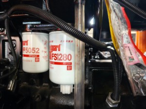 เครื่องอัดอากาศแบบสกรูสองจังหวะ Blurbly 900CFM พร้อมเครื่องยนต์แบบพกพา ปั๊มแรงดันสูง สำหรับใช้ในงานเหมืองและเหมืองหิน - Product Image 6