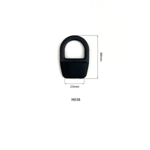 Hebilla clásica de plástico negro en forma de D de 25mm Diseño ovalado y cuadrado de espesor medio para cinturones elegantes - Product Image 1