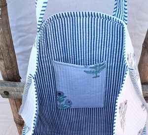 Bolso Tote Reversible de Algodón Acolchado con Estampado Floral, Bolso de Mano Hecho a Mano para Compras, Viajes y Uso Diario - Product Image 4