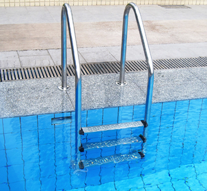 Usine en gros en acier inoxydable 304 & 316 <span class=keywords><strong>amovible</strong></span> hors sol <span class=keywords><strong>piscine</strong></span> <span class=keywords><strong>échelle</strong></span> étapes accessoire de haute qualité pour les propriétaires de <span class=keywords><strong>piscine</strong></span> - Product Image 4