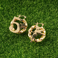 Anting Hoop Spiral Hello Kitty yang Sedang Tren, Baja Tahan Karat 304 Berlapis Perak/Emas, Tahan Air, Tidak Luntur, Anime Kartun Lucu.