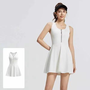 ชุดเทนนิสสั้นสำหรับผู้หญิงขายส่ง พิมพ์ลายดิจิทัล โลโก้สั่งทำด้านหน้า ผ้าซับเหงื่อ ยืดหยุ่นได้ดี ผลิตจากผ้าสแปนเด็กซ์/โพลีเอสเตอร์ เหมาะสำหรับวิ่งออกกำลังกายกลางแจ้ง - Product Image 6