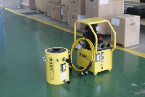 กระบอกไฮดรอลิก Enerpac SOV-RRH1508 150 ตัน ระยะชัก 203 มม. แบบสองทาง ลูกสูบกลวง รูตรงกลาง 42CRMO - Product Image 1