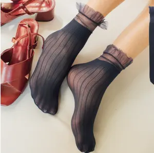 Großhandel Tüll Socken Frauen Rüschen Spitze sexy Sommer dünne Crew transparente Socken für Damen