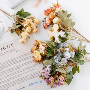 Flores Artificiales de Simulación, la Opción Preferida para los Compradores de las Fiestas - Product Image 3