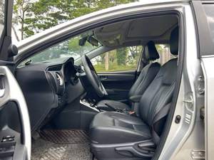 Toyota <span class=keywords><strong>Corolla</strong></span> <span class=keywords><strong>2020</strong></span> Híbrido Enchufable (PHEV) de Doble Motor E+ 1.8 Comfort CVT, Sedán Usado con Emisión Euro V y Faros LED - Product Image 5