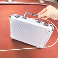 Juego de 200 Fichas de Póker de Arcilla con Denominaciones de 1 a 10000, Estuche de Aluminio, 2 Mazos de Cartas, Dados y Botones, para Noches de Casino, Proveedor Mayorista