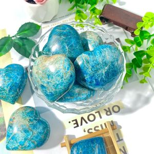 Novedades en Artesanía de Piedras de Cristal Naturales Curativas, Apatita Azul Tallada en Forma de Corazón para Decoración - Product Image 6