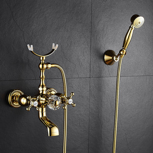 Grifo de Pared Dorado de Lujo para Bañera con Rociador de Mano HD-408 - Product Image 2