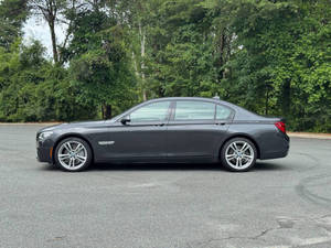 รถยนต์มือสอง ปี 2013 รุ่น 7 Series 740Li Convertible ขับเคลื่อนสี่ล้อ เกียร์อัตโนมัติ พวงมาลัยซ้าย เบาะหนัง กล้องมองหลัง หลังคาซันรูฟ ไฟหน้า LED จอสัมผัส - Product Image 3