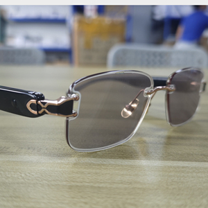 Cao cấp thông minh Kính mát electrochromic Ống kính thay đổi màu sắc kính thông minh Electro chromic Eyewear với màu sắc thay đổi ống kính - Product Image 2