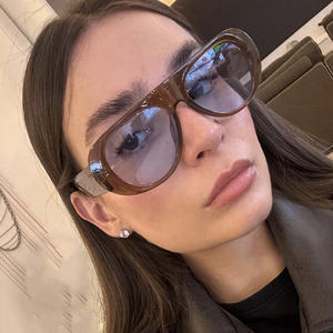 نظارات شمسية فاخرة سوداء راقية لعام <span class=keywords><strong>2026</strong></span>، إطارات بيضاوية صغيرة مخصصة للرجال والنساء بالجملة باللون الأحمر والأخضر والأصفر - Product Image 2