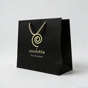 <span class=keywords><strong>Bolsas</strong></span> de Papel <span class=keywords><strong>Kraft</strong></span> Negras Personalizadas con Logotipo en Lámina Dorada, <span class=keywords><strong>Bolsas</strong></span> de Regalo Ecológicas de Lujo para Joyería - Product Image 2