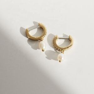 Offre Spéciale bijoux de mode de haute qualité plaqué or 18 carats 925 boucles d'oreilles en argent sterling diamant perle - Product Image 2