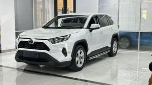 Toyota <span class=keywords><strong>RAV4</strong></span> 2.0L SUV 2024, el Más Vendido del Mundo - Estado de Exhibición, Alto Valor de Reventa, 20k Km, en Estado Premium para Reventa - Product Image 3