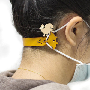 Clip de rangement créatif en cuir PU pour masques, dispositif de décompression mignon en forme d'oreille de dessin animé, porte-clés créatif pour câbles de données - Product Image 1