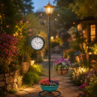 Support de pot de fleurs solaire avec horloge extérieure, aiguille à vent, panier en fibre de coco et cadre en fer recourbé thermolaqué – Décoration de jardin quotidienne
