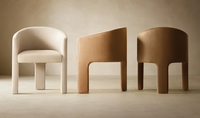 Fauteuil de salle à manger INNES contemporain en bois massif avec dossier fermé et revêtement en tissu, idéal pour salon, hôtel, restaurant et banquets