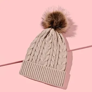 Produttore caldo e freddo Slouchy Logo personalizzato ricamo inverno Pom Pom Leather Patch Blank Knit Jacquard Designer Beanie Hat