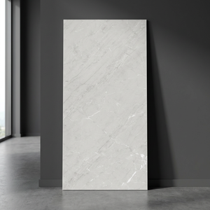 Baldosas de Porcelana Mate con Diseño de Madera Plateada Domino, 600x1200mm, Antideslizantes, para Interiores y Exteriores - Product Image 2