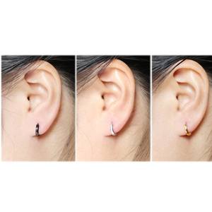 Boucles d'oreilles créoles en acier inoxydable de 2 mm à bords arrondis |   Plaqué or PVD, hypoallergénique, durable, design minimaliste Huggie pour hommes et femmes - Product Image 6