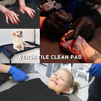 50 pièces/paquet Lingettes nettoyantes pour tatouage noires jetables Bavettes de piercing dentaire jetables Feuilles imperméables en papier Accessoires de tatouage