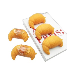 Juguete Antiestrés de Goma con Forma de Croissant, Simulación de Pan, Estilo Comida Creativa, Blandito y Rebotador para Aliviar el Estrés, Venta al por Mayor para Exportación - Product Image 5