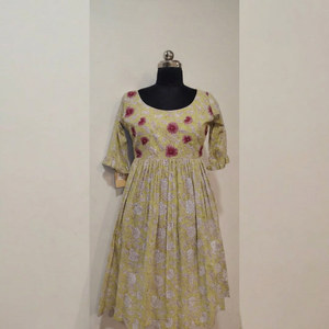 Vestido Midi de Algodón con Estampado Floral, Cuello Redondo, Manga Tres Cuartos, Corte en A, Casual, Veraniego, Transpirable, Tejido, Holgado - Product Image 1