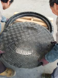 공장 가격 CO900mm 맨홀 커버 유럽 휘발유 스테이션 용 복합 하수도 맨홀 커버 및 프레임 - Product Image 6