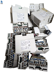Module PLC FX2N-4AD-PT, contrôleur logique programmable, module d'automatisation industrielle, module d'entrée analogique, module de capteur de température - Product Image 1