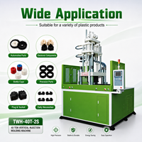 Machine de moulage par injection à table rotative verticale HG-TW-55V pour matériaux ABS/PP/PC, force de serrage de 55 tonnes, double poulie de skateboard