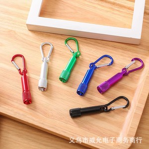 Mini lampe torche Columbia avec mousqueton, lumière LED blanche, alimentée par batterie 4,5 V, lampe torche de camping en plein air, porte-clés - Product Image 4