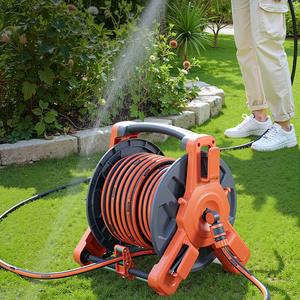 Enrouleur de <span class=keywords><strong>tuyau</strong></span> d'arrosage <span class=keywords><strong>mural</strong></span> <span class=keywords><strong>50m</strong></span> avec connecteur rotatif – Aucun pli, rangement soigné du <span class=keywords><strong>tuyau</strong></span> et pistolet de pulvérisation inclus - Product Image 3