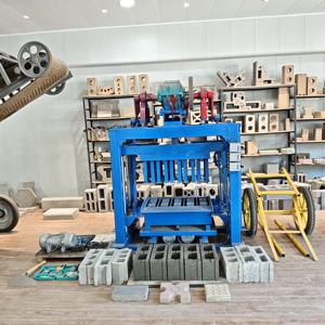 QT4-40 Ziegelherstellungsmaschine mit Getriebe und Schwenkarmsystem, Hochleistungs-Betonblock-Produktionsanlage - Product Image 2