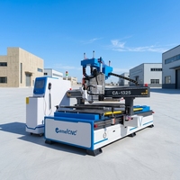 Routeur CNC multifonction 1325 à ATC linéaire avec unité de scie séparée, rouleaux de pression, découpe rapide des bords pour la fabrication de panneaux d'armoires
