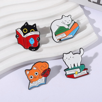 Chats mignons lisant des livres émail broche dessin animé chaton rat de bibliothèque broches revers sac à dos Badge bijoux accessoires cadeaux pour les amis
