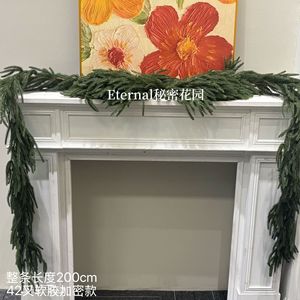Guirlandes de Noël Secret Garden 200 cm, feuilles de cyprès artificielles en plastique, décoration de cheminée, décoration de fenêtre, style américain - Product Image 3