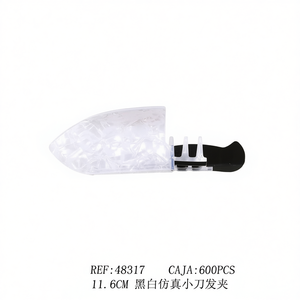 Petite pince à cheveux 11,6 cm, noire et blanche, design réaliste de couteau, épingle à cheveux - Product Image 1