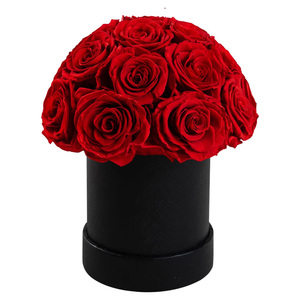 Cadeau personnalisé pour la Saint-Valentin et la fête des mères, roses éternelles stabilisées et préservées dans une boîte ronde - Product Image 1