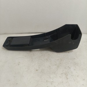 ฝาครอบกล่องที่วางแขนฮุนได 71Q4-22060 พลาสติกสำหรับอะไหล่รถขุด - Product Image 2