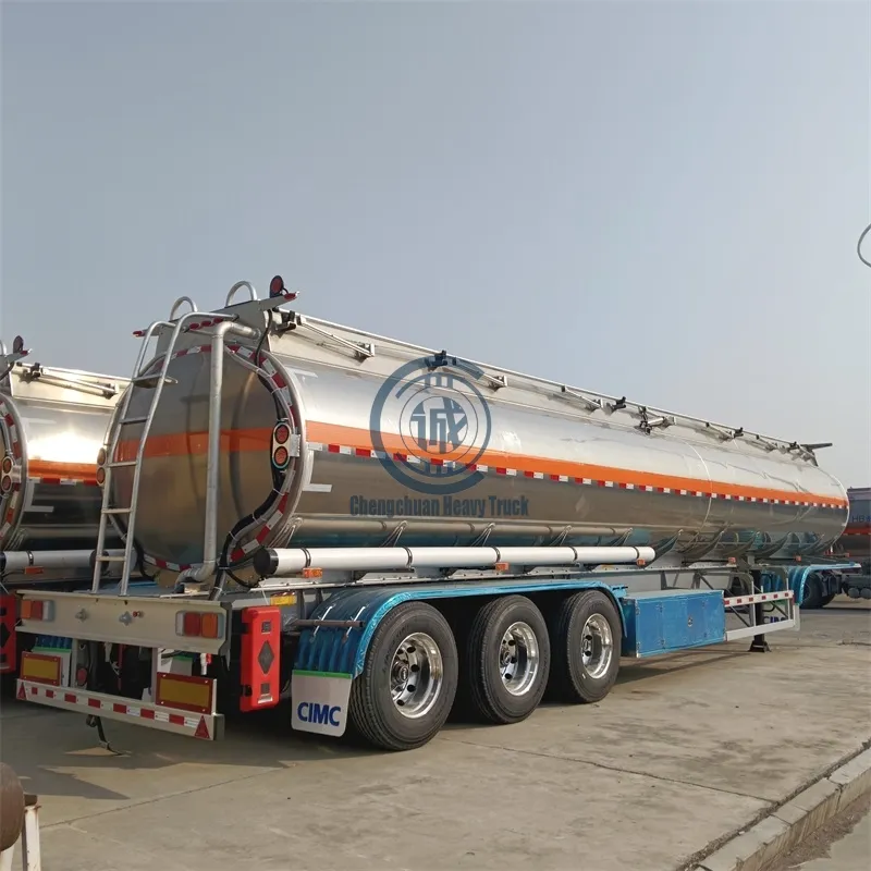 3 akslar 36000L/42000L/43000L karbon çelik/paslanmaz çelik/alüminyum alaşımlı Tank/Tanker